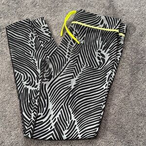 Lorna Jane zebra leggings